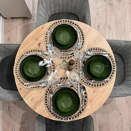 Lägenhet Comfy Next To Main Station Old Town