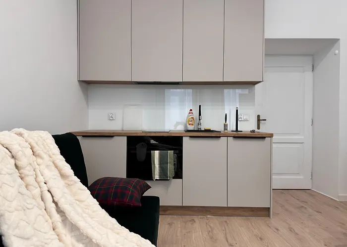 Comfy Next To Main Station Old Town